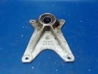 67042-12 Piper - FITTING - Aft trunnion